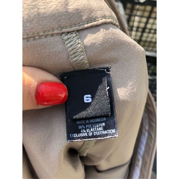 under Armour Size 6 Skort - Picture 3 of 3